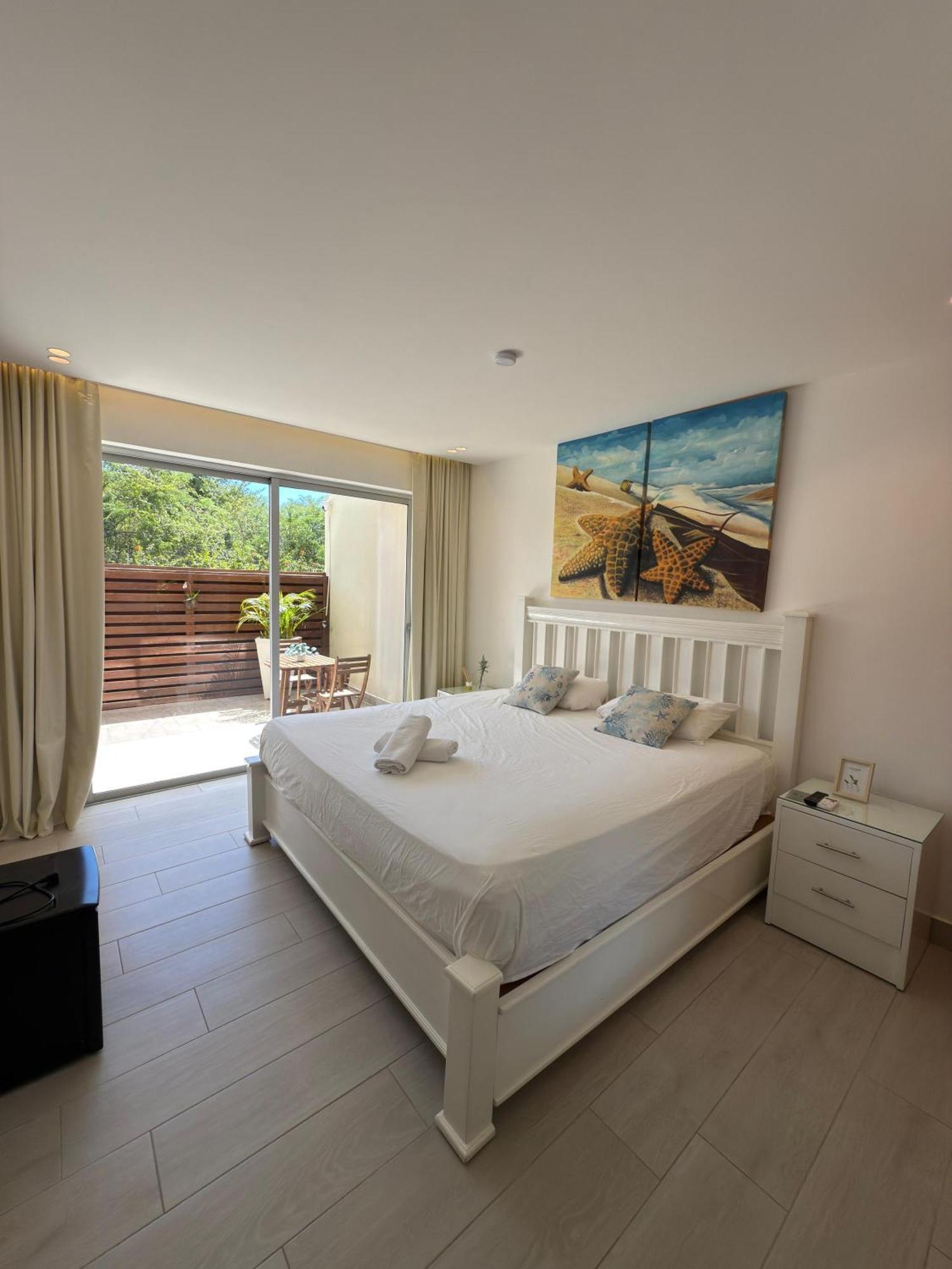 Blue Coast Apartment - Vibe Dominicus La Laguna Bagian luar foto